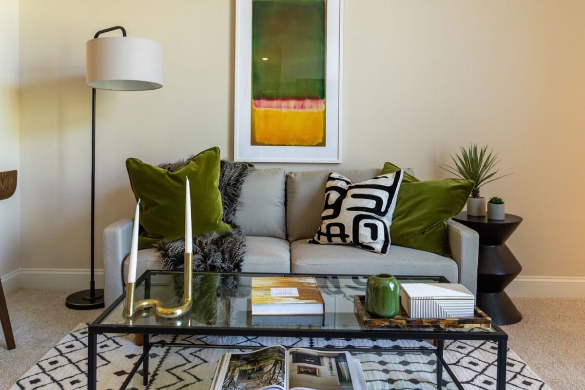 Luxury Residences at River Oaks West Apartments in Novi